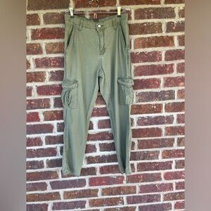 Ladies BP Olive Green Soft Cargo Pants Size Small